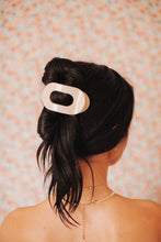 Load image into Gallery viewer, Almond Beige Medium Flat Round Clip
