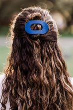Load image into Gallery viewer, Midnight Rain Small Flat Round Hair Clip
