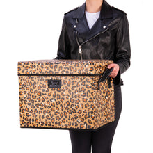 Load image into Gallery viewer, SCOUT Bags - Medium Rump Roost - Cindy Clawford
